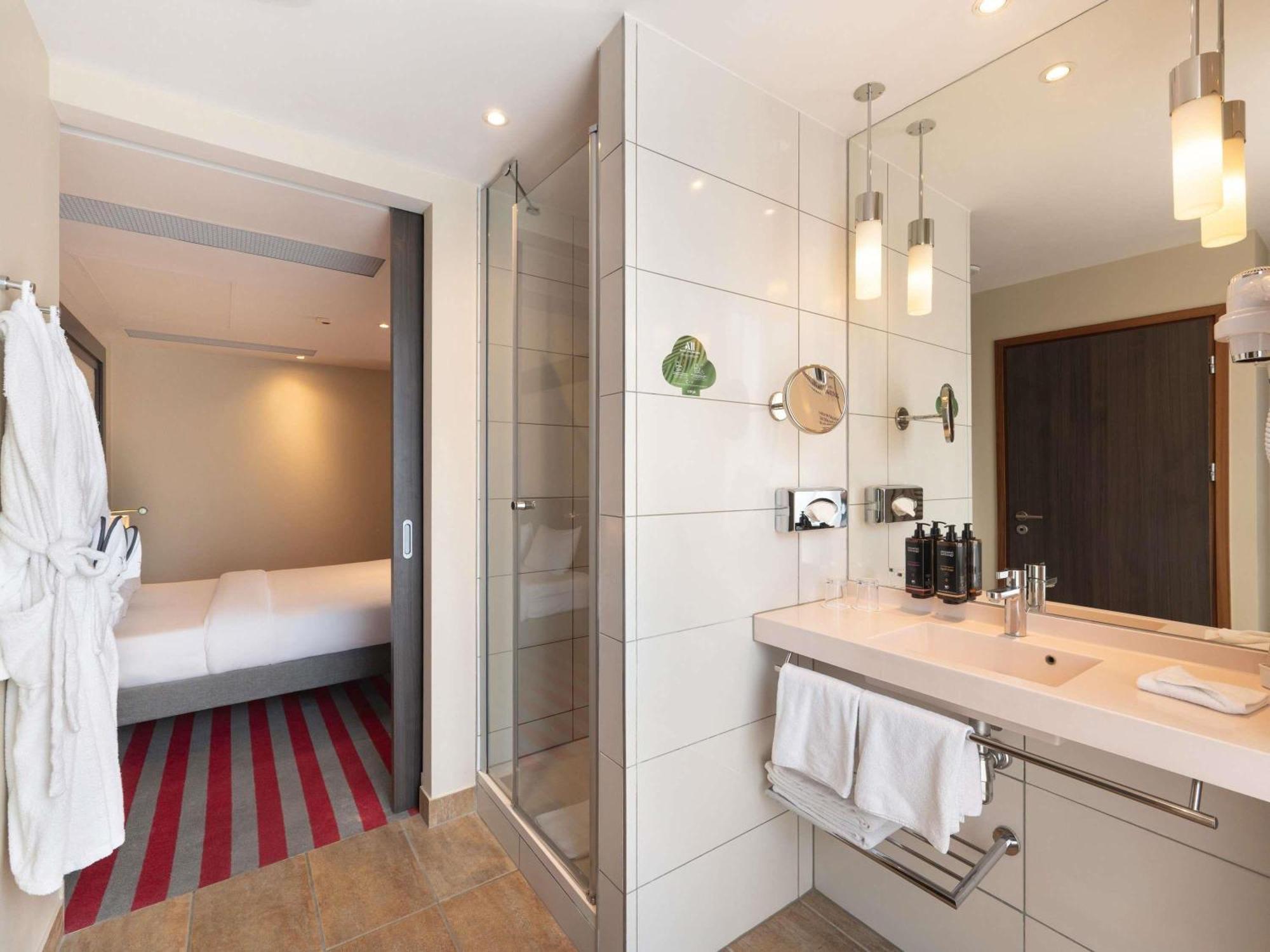 Privilege Queen Room,1742619140:JPEG